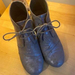 Tom’s Dessert Wedge Bootie